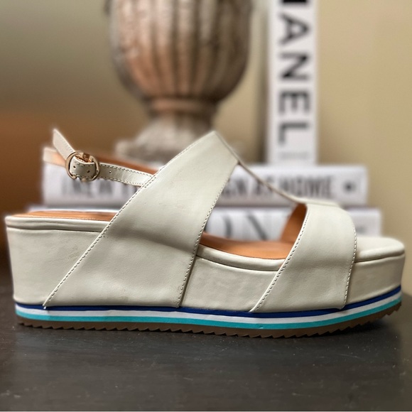 Fabulous BILL BLASS URSULA Platform Sandals, Size 9 - Picture 1 of 10